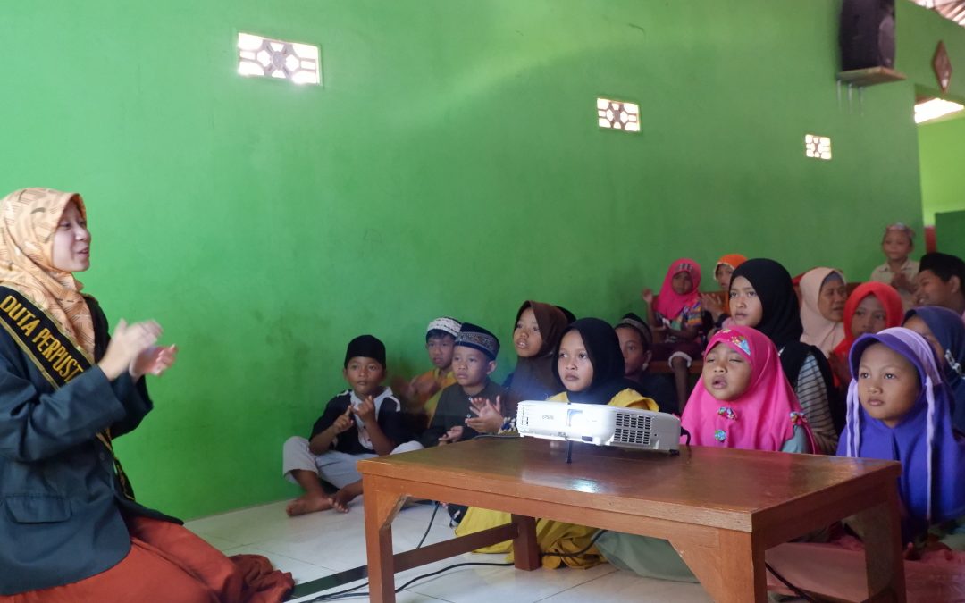 Layanan Ekstensi UPT Perpusakaan bersama Duta Perpustakaan Unissula di Lembaga Pendidikan Islam TPQ Al-Firdaus Kelurahan Tanjung Mas Semarang Utara